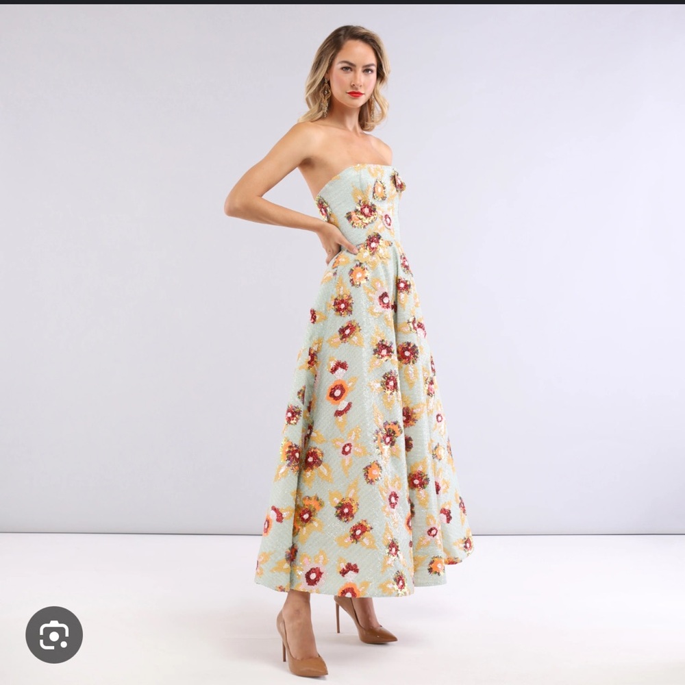 Helsi Celine frost bloom